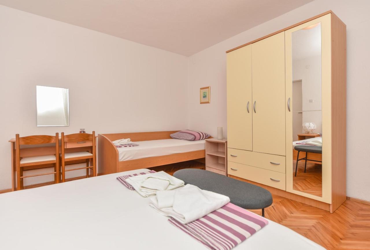 Apartments Marsela Tučepi エクステリア 写真