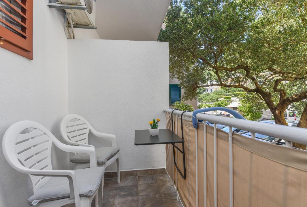 Apartments Marsela Tučepi エクステリア 写真