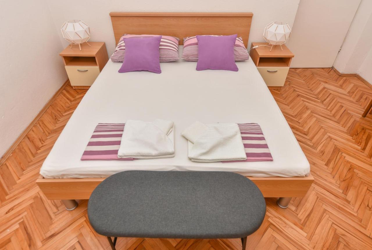 Apartments Marsela Tučepi エクステリア 写真