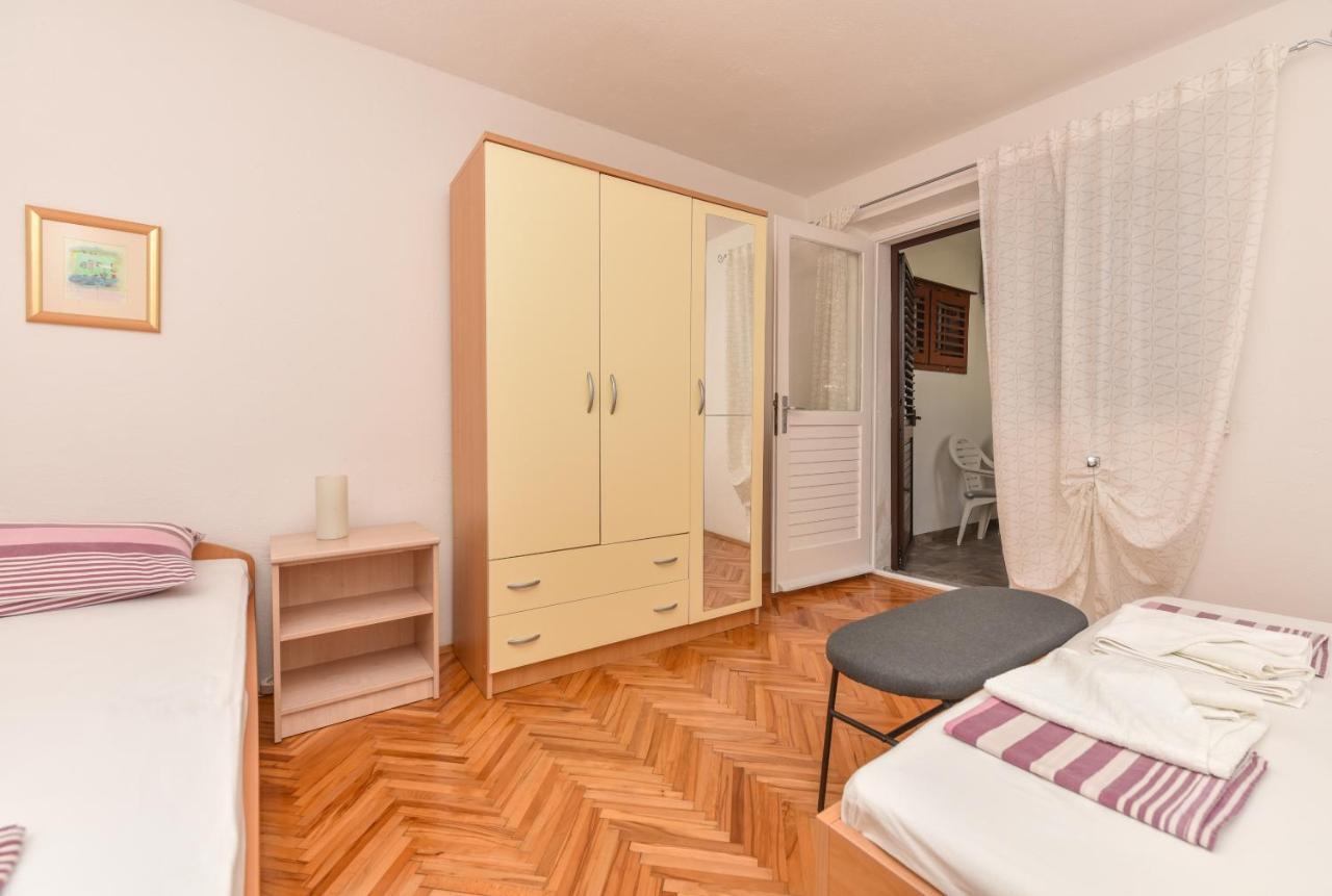 Apartments Marsela Tučepi エクステリア 写真
