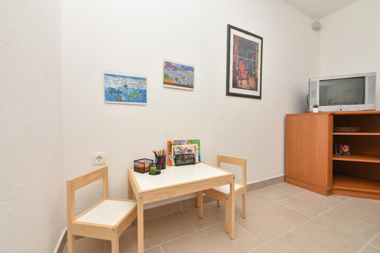 Apartments Marsela Tučepi エクステリア 写真