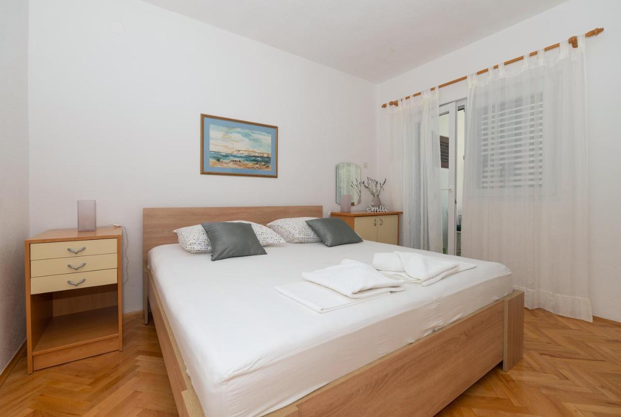 Apartments Marsela Tučepi エクステリア 写真