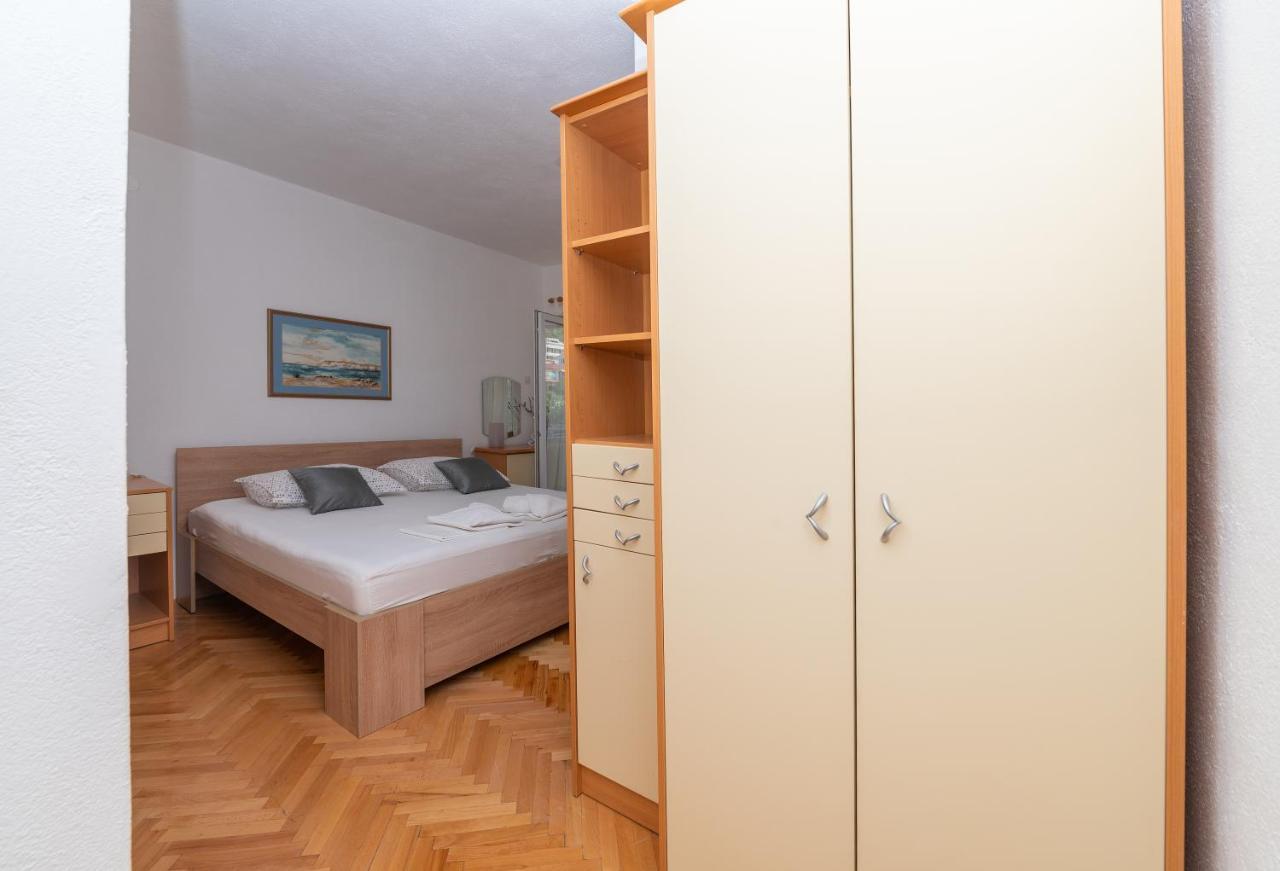 Apartments Marsela Tučepi エクステリア 写真