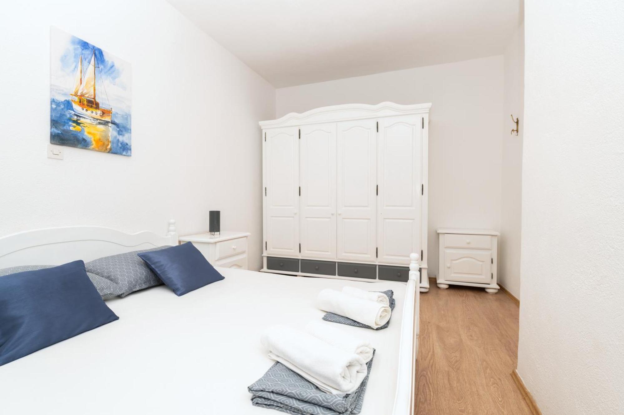 Apartments Marsela Tučepi エクステリア 写真