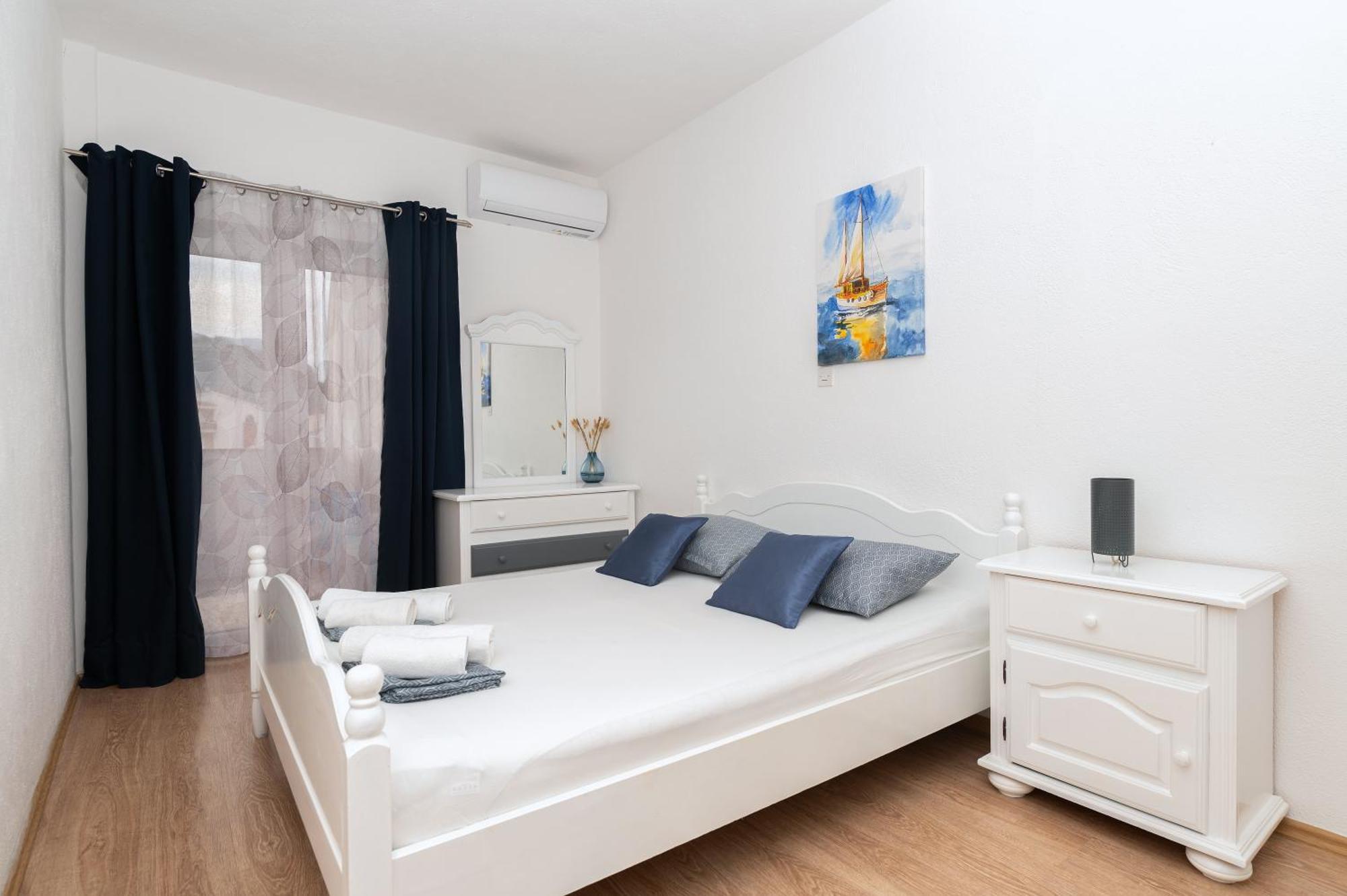 Apartments Marsela Tučepi エクステリア 写真