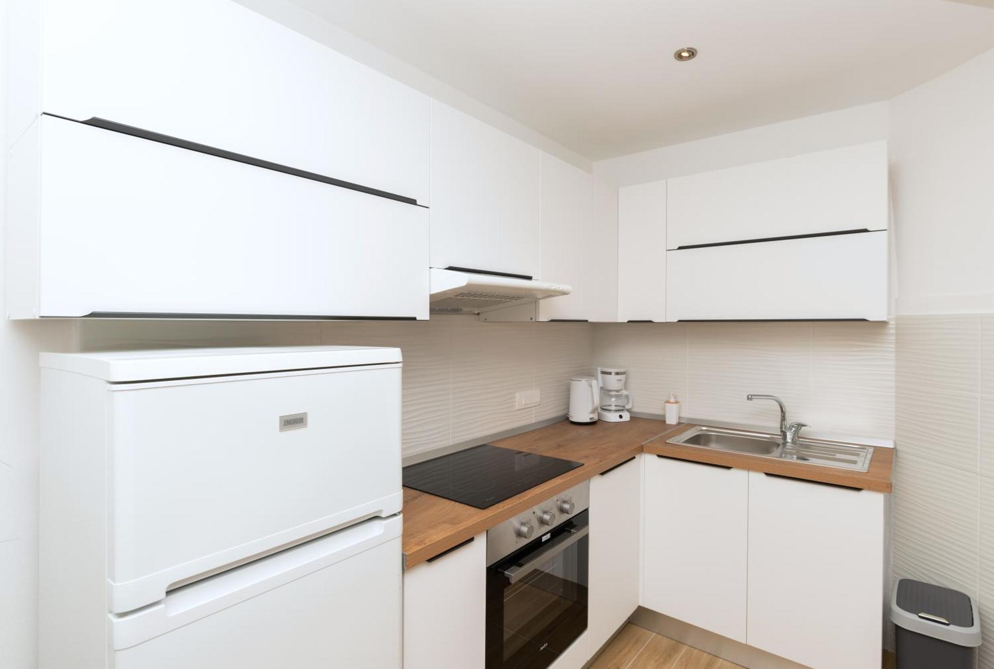 Apartments Marsela Tučepi エクステリア 写真