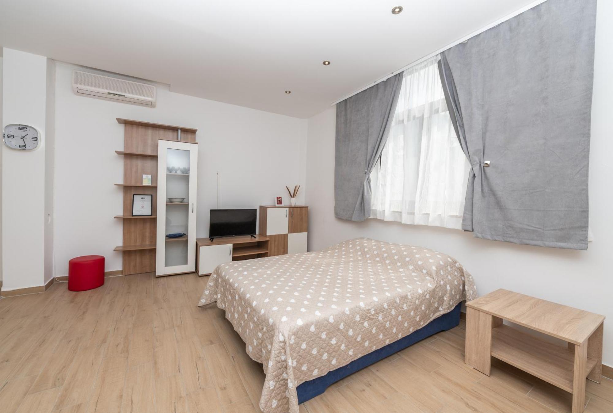 Apartments Marsela Tučepi エクステリア 写真