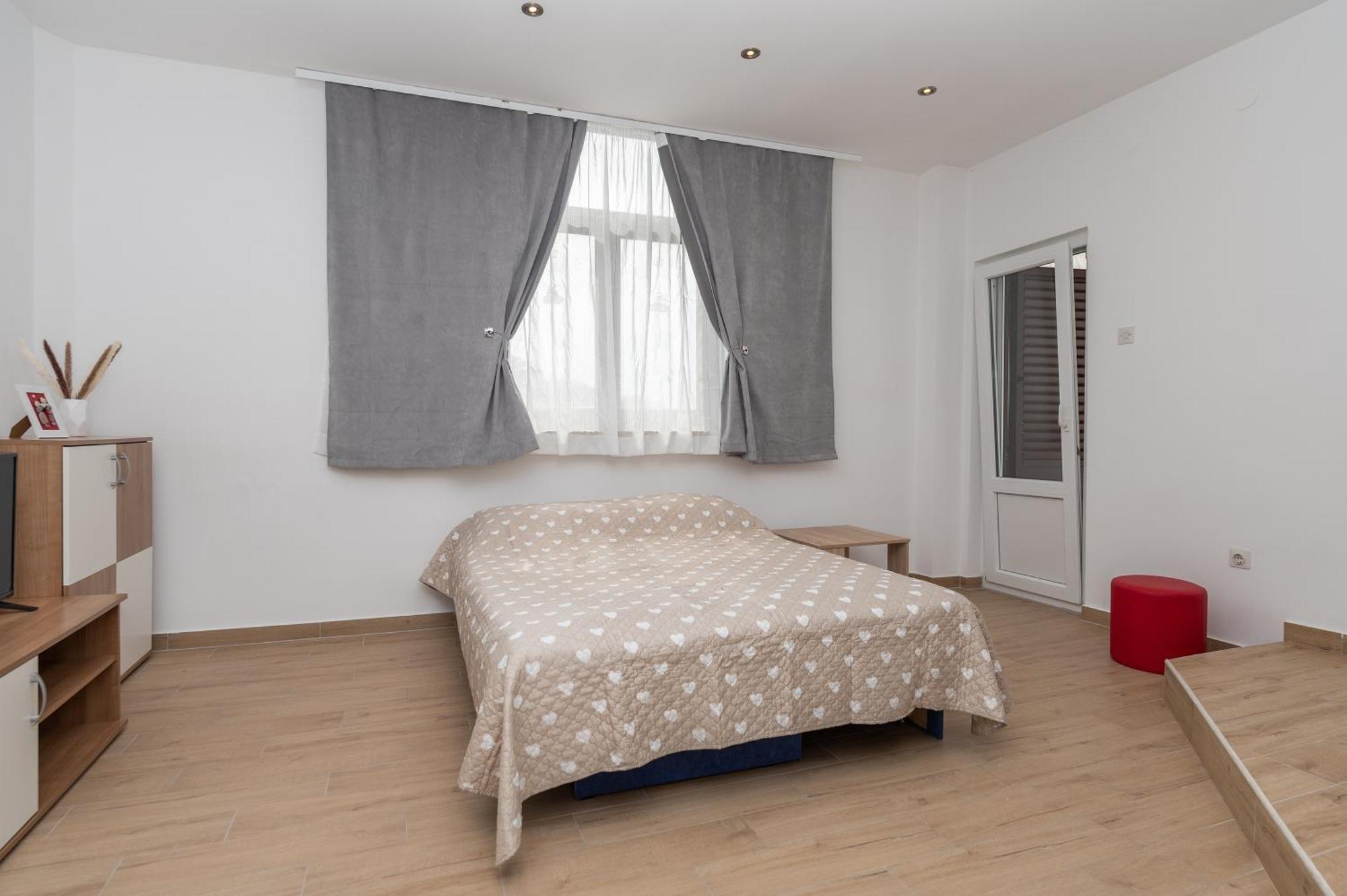 Apartments Marsela Tučepi エクステリア 写真