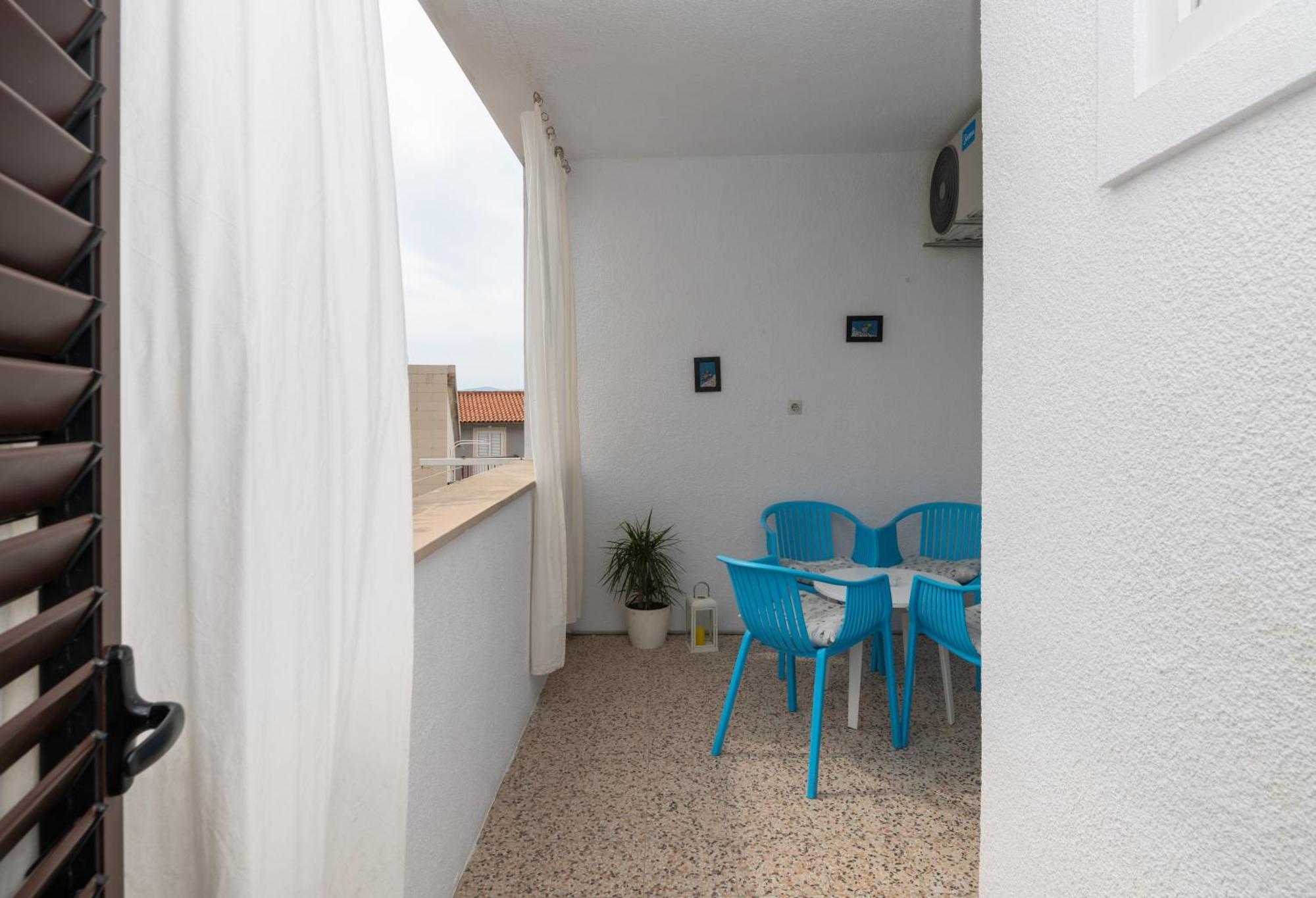 Apartments Marsela Tučepi エクステリア 写真